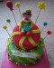 Barevný patrový dort s klaunem